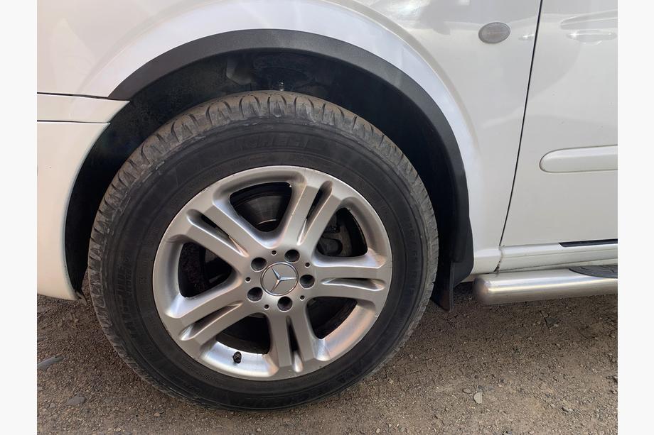 Mercedes Vito W639 2004-2014 Nakładki na nadkola (4 szt, czarne) Zdjęcia 3