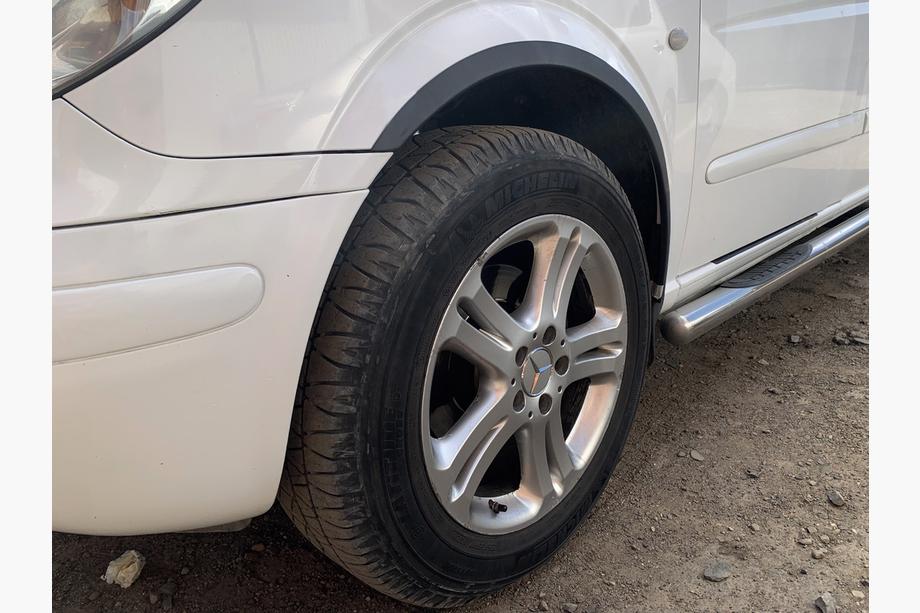 Mercedes Vito W639 2004-2014 Nakładki na nadkola (4 szt, czarne) Zdjęcia 1