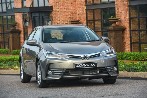 Przegląd popularnego sedana Toyoty Corolla
