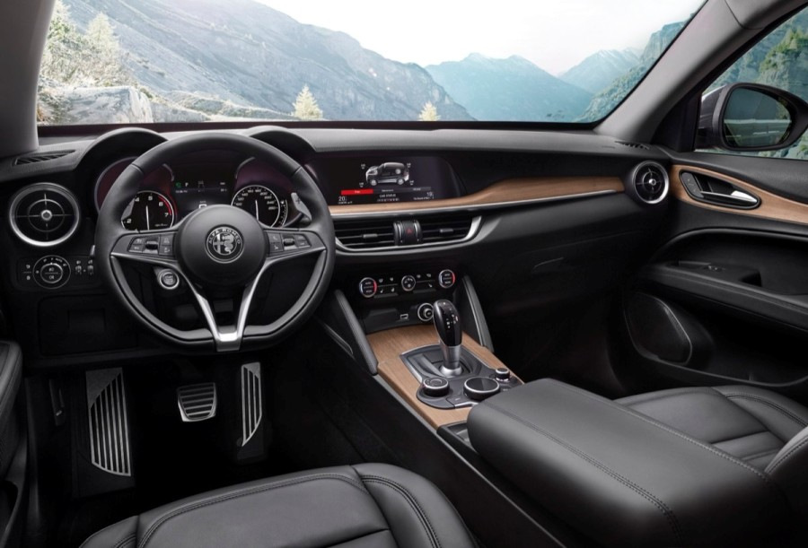 Przegląd zwrotnicy Alfa Romeo Stelvio