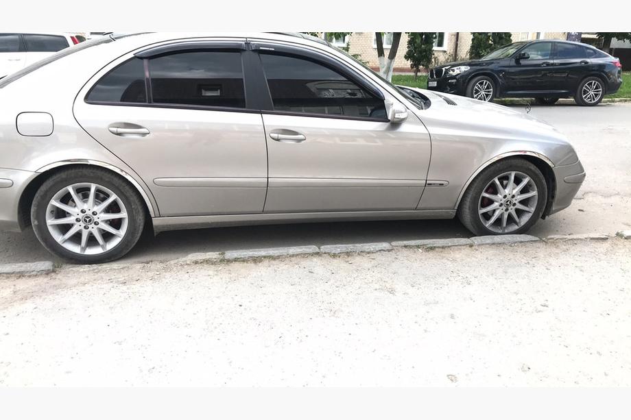 Mercedes E-class W211 2002-2009 Nakładki na nadkola (4 szt, stal nierdzewna) Zdjęcia 4