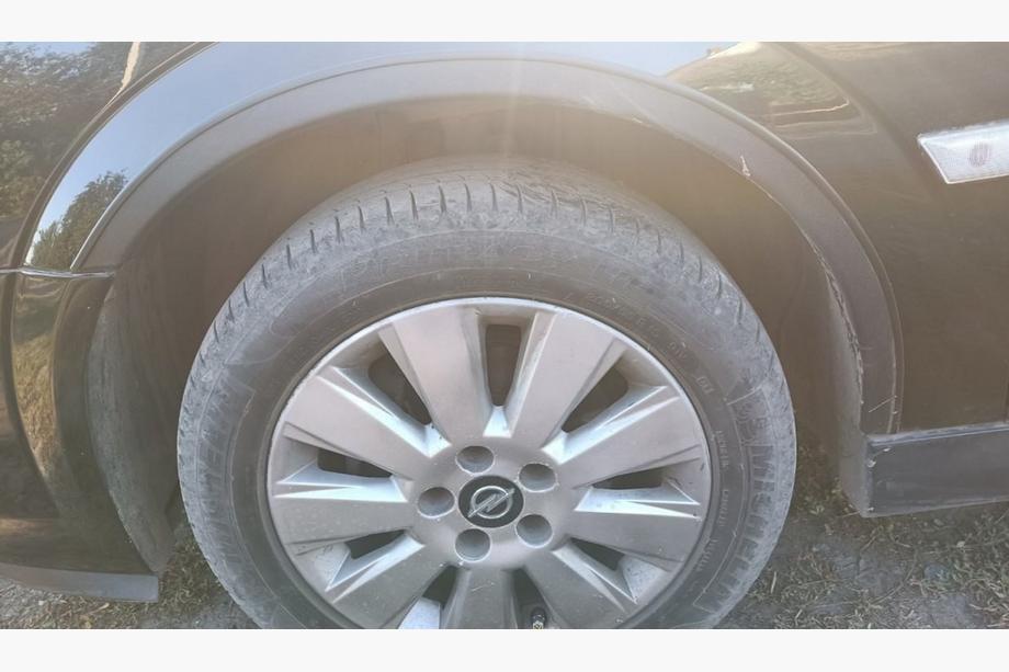 Opel Vectra C 2002-2008 Poszerzenia nadkoli SD (4 szt, czarne) Zdjęcia 6