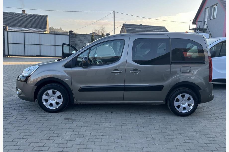 Peugeot Partner Tepee 2008-2018 Nakładki na nadkola (4 szt, czarne) XTR, 2 drzwi boczne, plastik Zdjęcia 11