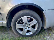 Skoda Superb 2001-2009 Nakładki na nadkola (4 szt, czarne) zdjęcia 5