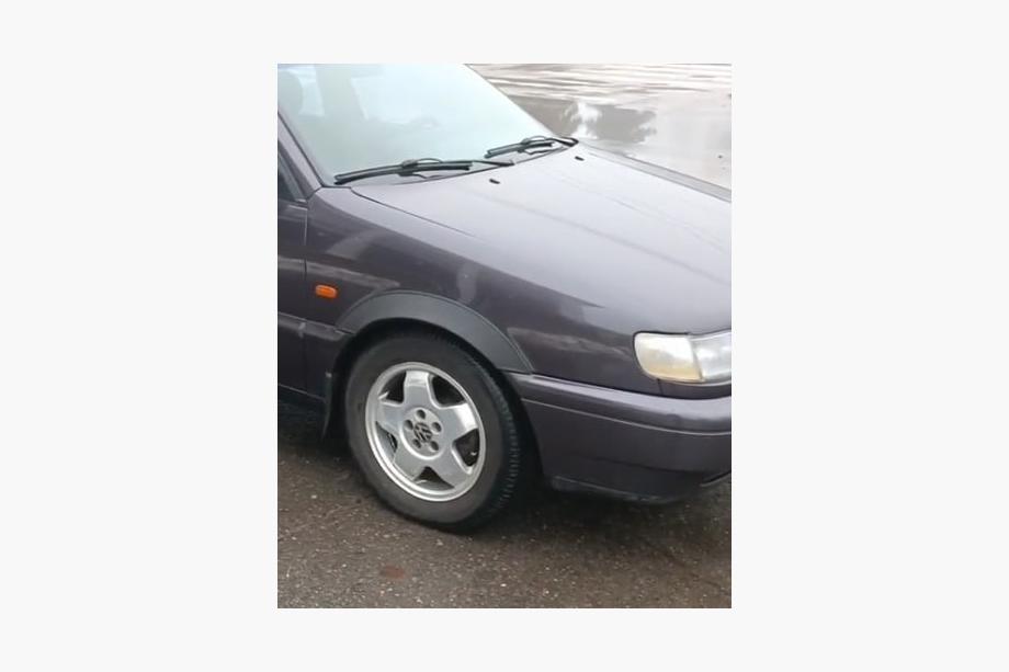 Volkswagen Passat B4 1993-1996 Nakładki na nadkola (4 szt, czarne) Zdjęcia 1