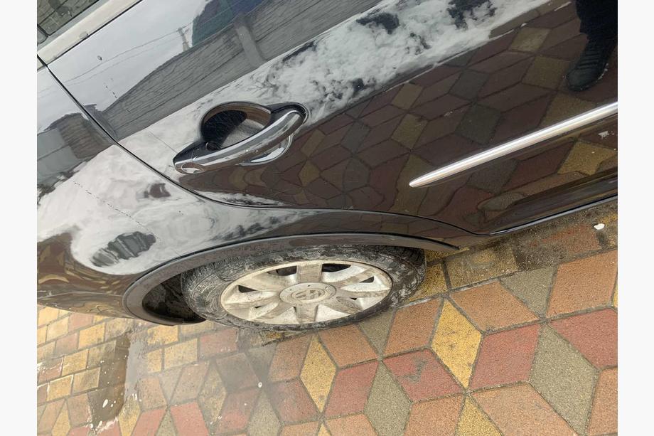 Volkswagen Touran 2003-2010 Nakładki na nadkola (4 szt, czarne) Zdjęcia 9