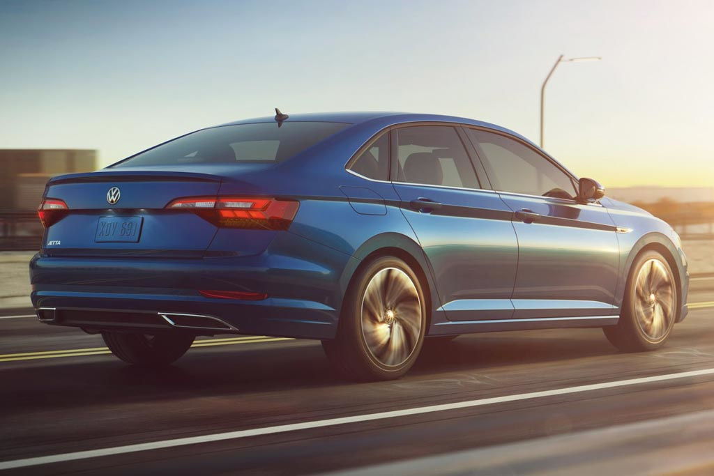 Przegląd zaktualizowanego sedan Volkswagen Jetta