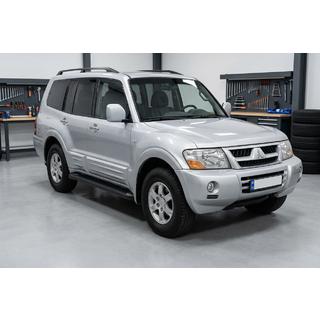 Progi Boczné Allmond Black (2 szt., Aluminium) Mitsubishi Pajero Wagon III 1999-2006 zdjęcia 1
