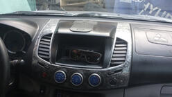 Mitsubishi L200 2006-2015 Zestaw wykończeń deski rozdzielczej (11 elementów) Aluminium zdjęcia 6