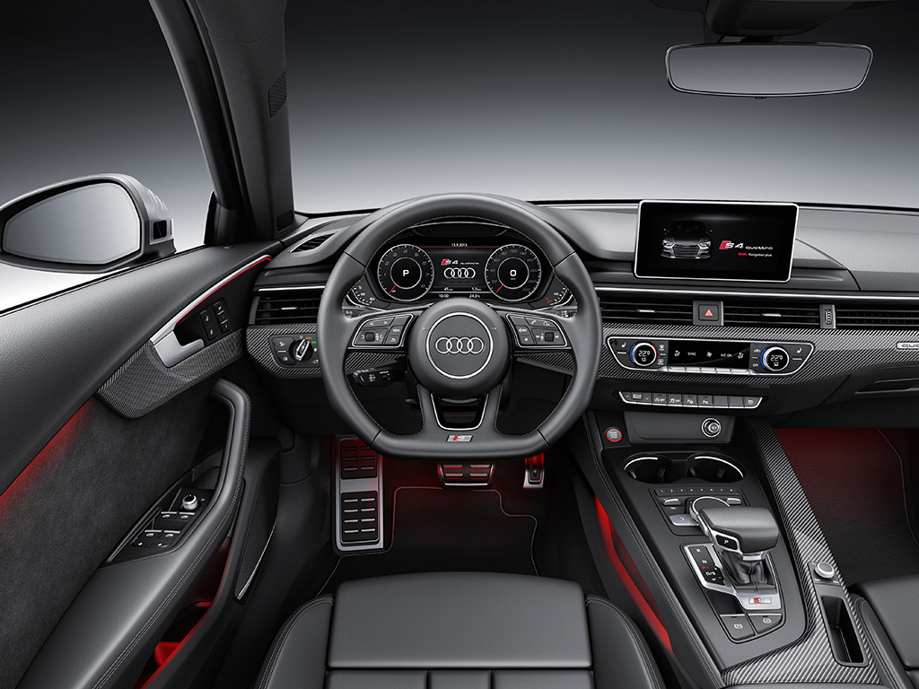 Przegląd naładowana sedana Audi S4