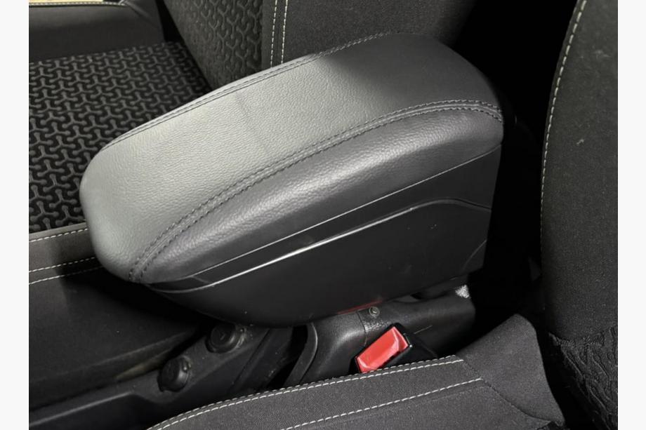 Citroen C-3 2009–2016 Podlokietnik (z plastikowym adapterem na uchwyt na kubek) Zdjęcia 2