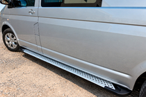 Volkswagen T5 2010-2015 Progi boczne typ X5 (2 szt., aluminium) Krótki Rozstaw Osi zdjęcia 1