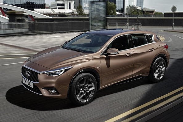 Przegląd nagrody hatchback Infiniti Q30