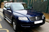Volkswagen Touareg 2002–2010 Progi Boczne Allmond Grey (2 szt., Aluminium) zdjęcia 2
