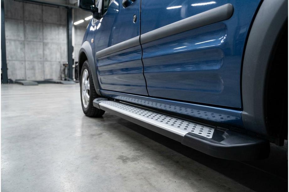 Ford Connect 2006–2009 Progi Boczné Typ X5 (2 szt., Aluminium) Image