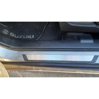 Nakładki progowe (4 szt.) Suzuki SX4 2006-2013 zdjęcia 1