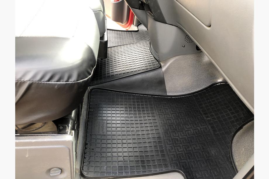 Mercedes Vito W639 2004-2014 Dywaniki gumowe (3 szt, Polytep) Zdjęcia 6