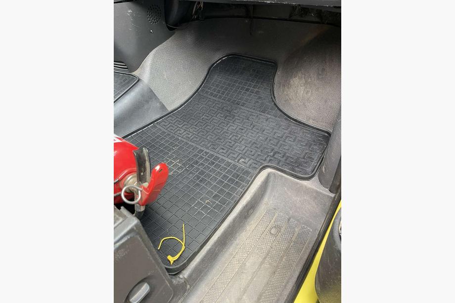 Mercedes Viano 2004-2014 Dywaniki gumowe (3 szt, Polytep) Zdjęcia 2