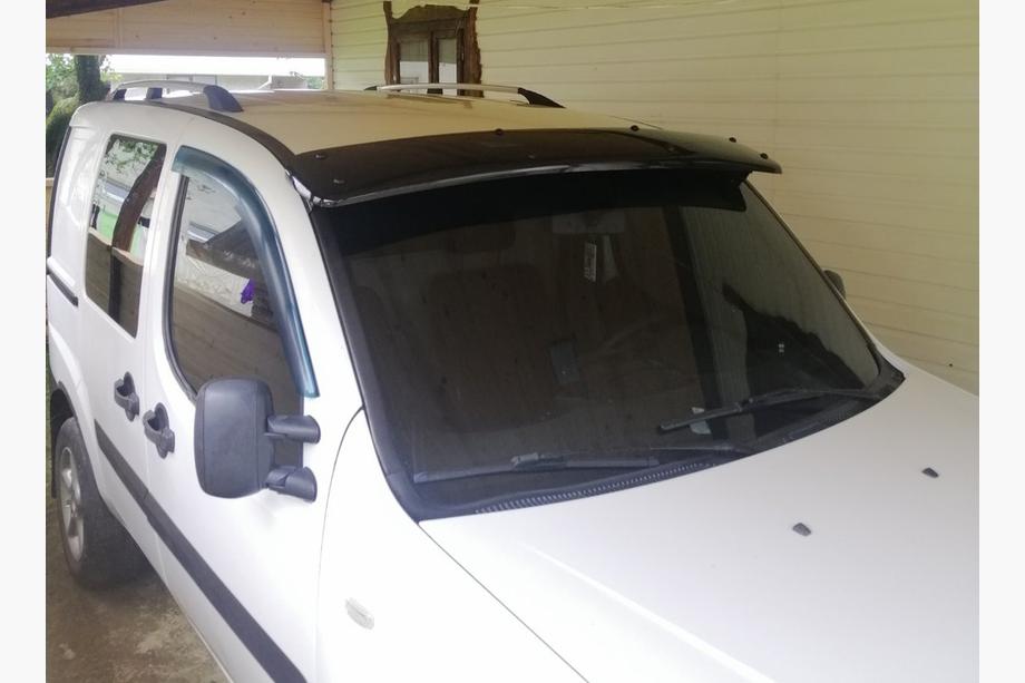 Fiat Doblo I 2001-2005 Daszek na przednia szybe (czarny polysk, 5mm) Zdjęcia 11