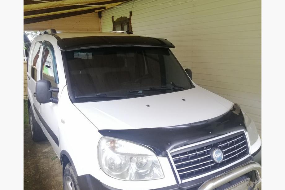 Fiat Doblo I 2001-2005 Daszek na przednia szybe (czarny polysk, 5mm) Zdjęcia 13