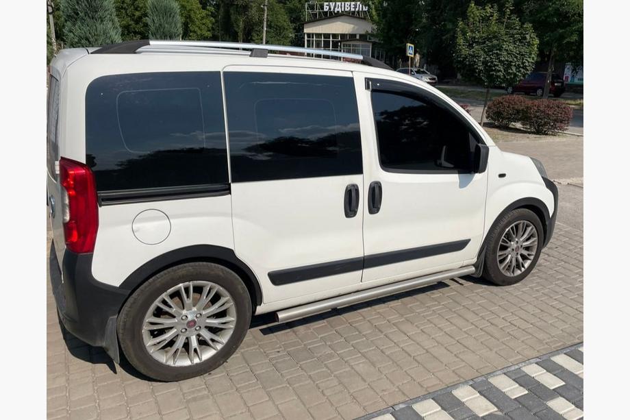 Fiat Fiorino/Qubo 2008-2024 Nakładki na nadkola (4 szt, czarne) 1 Drzwi Bocznych, Metalowe Zdjęcia 5