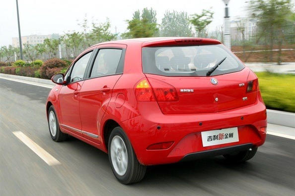 Przegląd hatchback Geely GC5 Zdjęcie 3