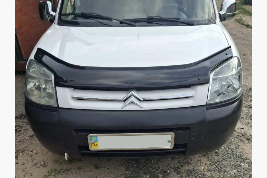 Citroen Berlingo 1996-2008 Deflektor maski Eurocap (2003-2008) Zdjęcia 1