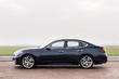 Sedan klasy biznes Infiniti Q70 zdjęcia 4