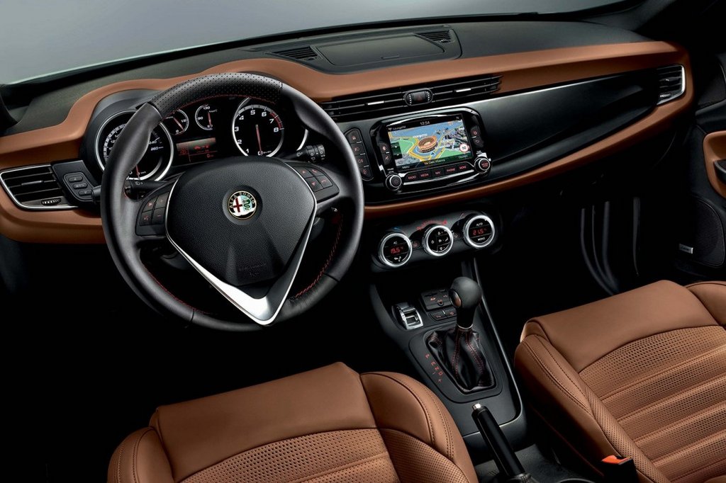 Przegląd pięciodrzwiowego hatchbacka Alfa Romeo Giulietta