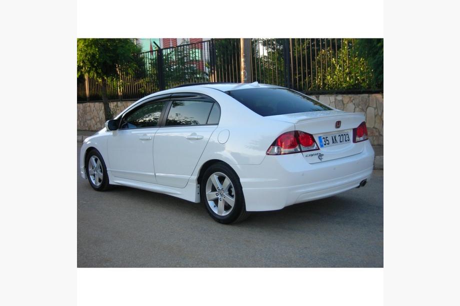 Honda Civic Sedan VIII 2006-2011 Progi boczne (zagruntowane do malowania) Zdjęcia 2