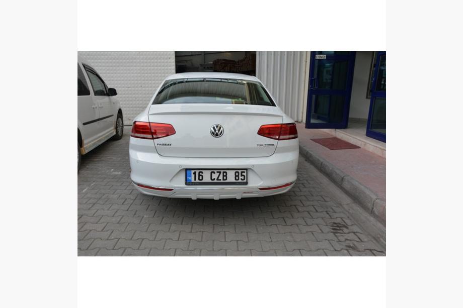 Volkswagen Passat B8 2015-2023 Tylny dyfuzor (zagruntowany do malowania) Zdjęcia 1