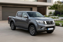 Nissan Navara/NP300 2016- Progi Boczné Tayga Black (2 szt., Aluminium) zdjęcia 1