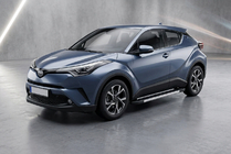 Toyota C-HR 2016-2023 Progi Boczne RedLine V1 (2 szt, Aluminium) zdjęcia 1