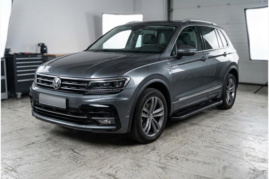 Volkswagen Tiguan 2016-2023 Progi Boczné Allmond Black (2 szt., Aluminium) Image