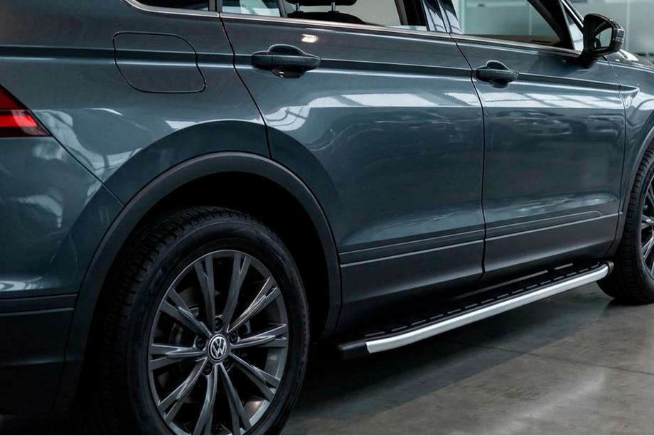 Volkswagen Tiguan 2016-2023 Progi Boczné Fullmond (2 szt., Aluminium) Image
