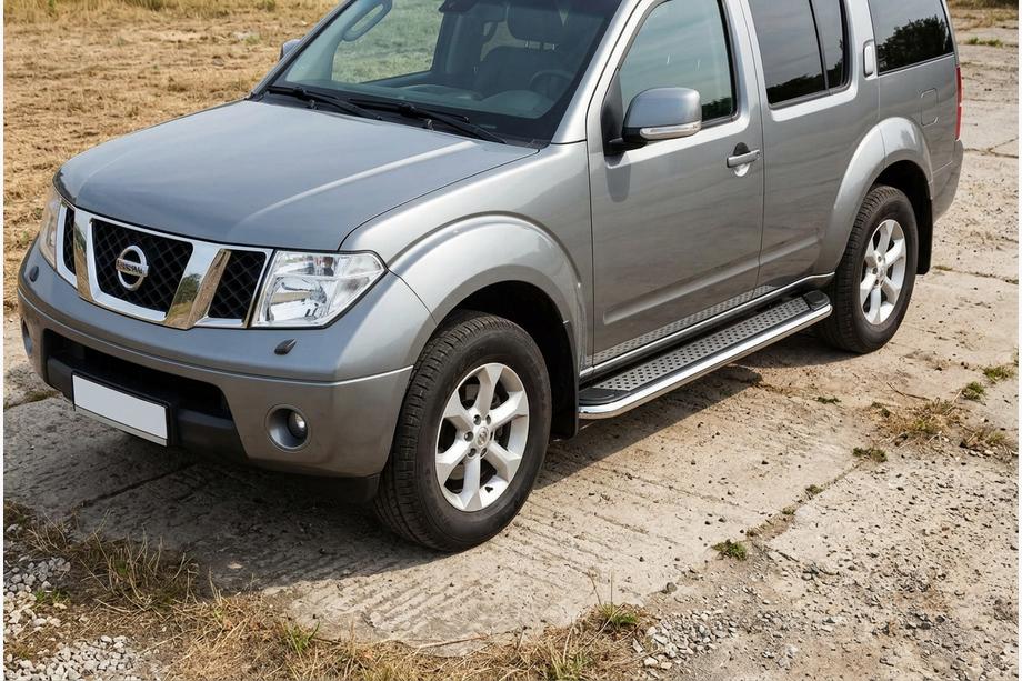 Nissan Pathfinder R51 2005-2014 Progi Boczne Maydos V2 (2 szt., Aluminium i Stal Nierdzewna) Image
