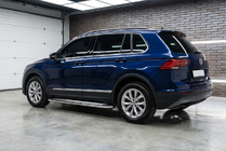 Volkswagen Tiguan 2016-2023 Progi Boczne Maydos V2 (2 szt., Aluminium i Stal Nierdzewna) zdjęcia 1