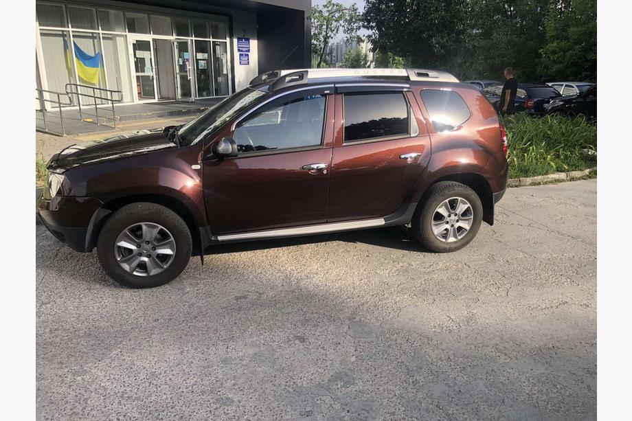 Renault Duster 2008–2017 Deflektory szyb z listwą chromowaną (4 szt, Niken) Zdjęcia 1