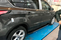 Ford Kuga/Escape 2013-2019 Progi boczne Bosphorus Grey (2 szt., aluminium) zdjęcia 5
