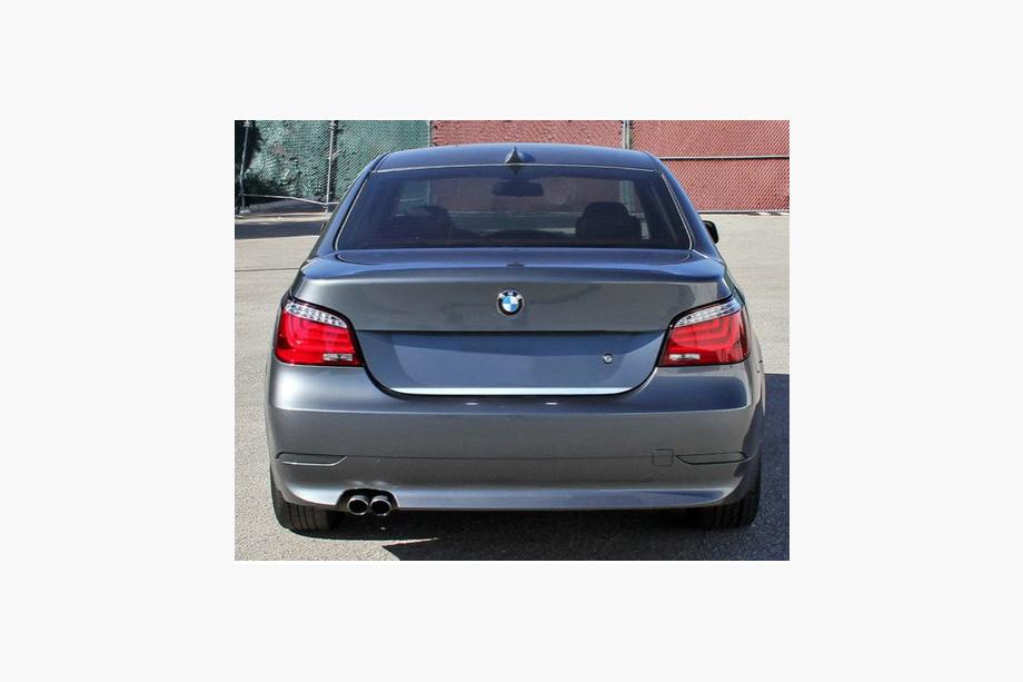 BMW 5 Series E60/E61 2003-2010 Listwa bagażnika stal nierdzewna Image