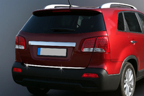 Kia Sorento II XM 2009-2014 Listwa bagażnika stal nierdzewna (2009-2013) Carmos - Turecka Stal Nierdzewna zdjęcia 1