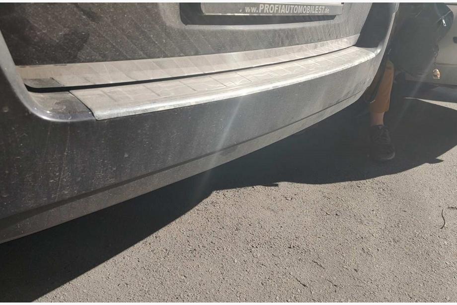Opel Zafira B 2005–2011 Listwa bagażnika stal nierdzewna Image