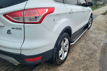 Ford Kuga/Escape 2013-2019 Progi Boczné Maydos V2 (2 szt., Aluminium + Stal Nierdzewna) Z listwami na drzwiach zdjęcia 2