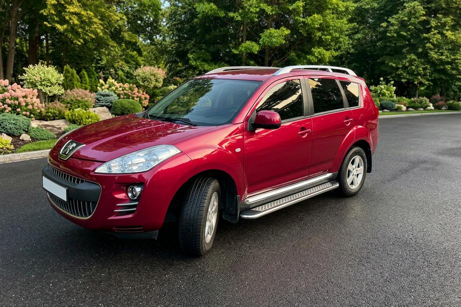 Peugeot 4007 2007-2013 Progi Boczne Maydos V2 (2 szt., Aluminium i Stal Nierdzewna) Image
