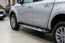 Mitsubishi L200 2015-2024 Progi Boczné Sunrise (2 szt., Aluminium) zdjęcia 1