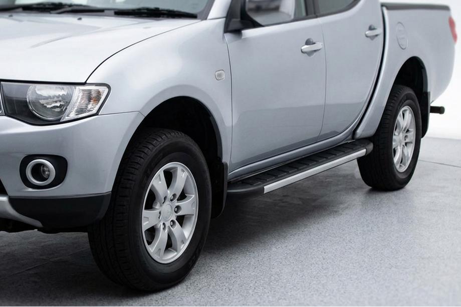 Fiat Fullback 2016- Progi Boczné Duru (2 szt., Aluminium) Image