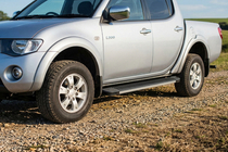 Fiat Fullback 2016- Progi Boczné Maya V1 (2 szt., Aluminium) zdjęcia 1