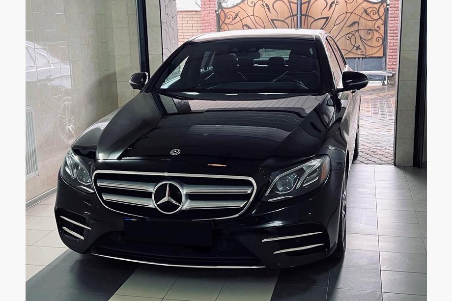Mercedes E-class W213 2016-2023 Boczne nakładki ze stali nierdzewnej na przedni zderzak 2016-2019 Image