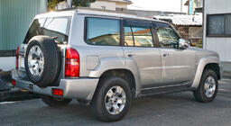 Nissan Patrol Y61 1997-2011 Zestaw body kit Safari zdjęcia 2