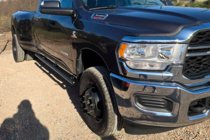Dodge RAM (DT) 2018– Rury Boczne Standardowe (2 szt., Stal Nierdzewna) zdjęcia 2